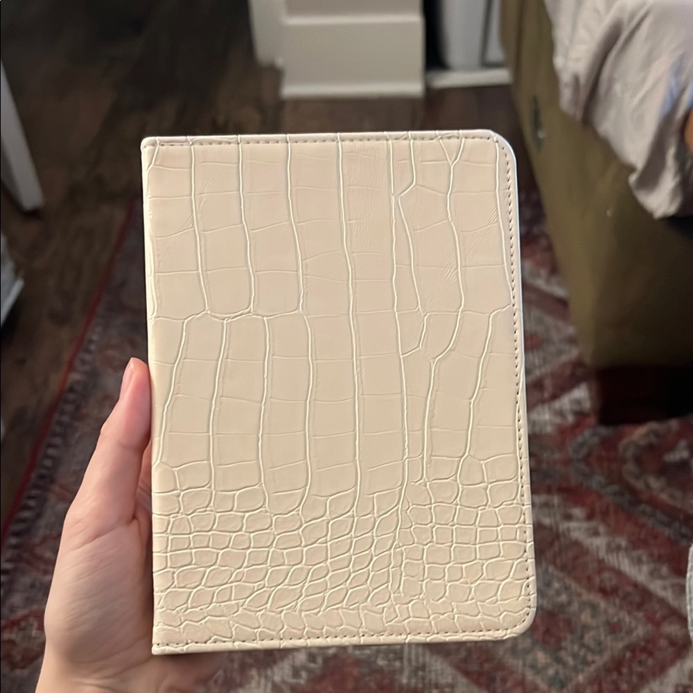 Beige Faux Leather Kindle Case